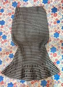 Houndstooth Pattern Skirt