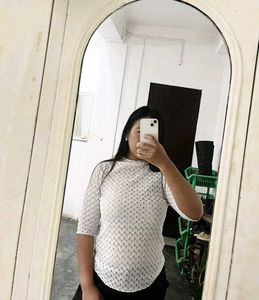 Chic White Knit Top