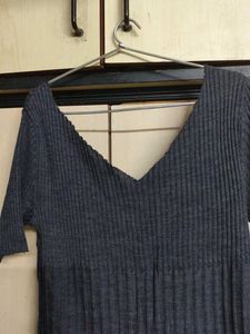 Gray Ribbed V-Neck Top