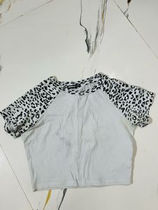 Leopard Print Sleeve Crop T-Shirt
