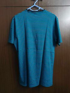 H&amp;M Blue Striped T-Shirt