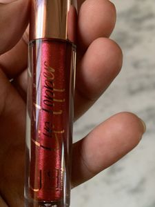 JLB Shimmery Lip topper