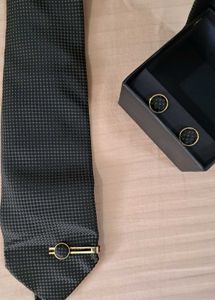 Valentino Ricci (New )Tie, Pin and Cufflink Set