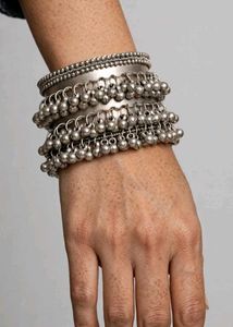 Chunky Silver Toned Bracelet