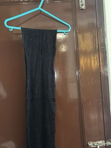 Elegant Black Scarf with Fringe woollen