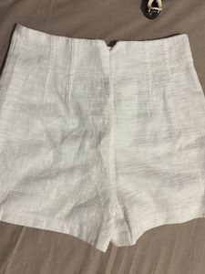 zara white shorts