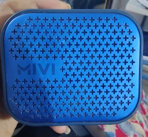 MIVI ROAM 2. BLUETOOTH SPEAKER. LIKE NEW