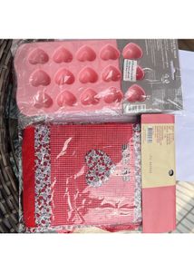 Set of Kids Apron and Silicone Heart 💜 Tray