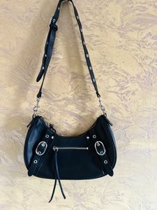 Chic Black Shoulder Bag