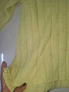 Bundle of tops, crop top, pullover and cropped s