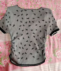 Ribbed Grey Top with Bow Print