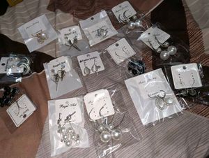 Assorted Jewellery Set 45 pc  freebies also