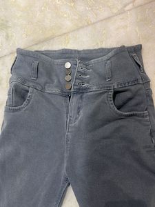 High Waisted Jeans