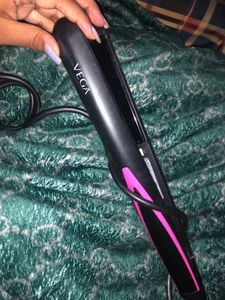 Vega Hair Straightener