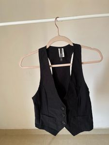 MOA US Black Vest