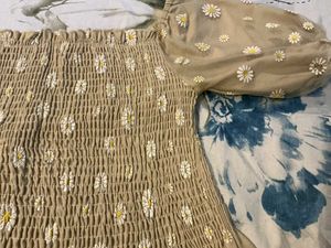Daisy Smocked Puff Sleeve Top