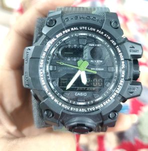 G Shock Casio Men's Analogue Watch. Like New