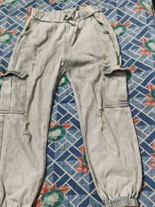 Distressed Cargo Jogger Jeans