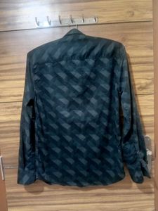 Men's Black and green Printed Casual Shirt