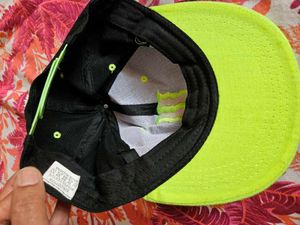 Monster Energy Snapback Cap