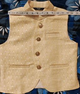 Like New Creamy Waistcoat For Boys Aged 7-8 Yrs