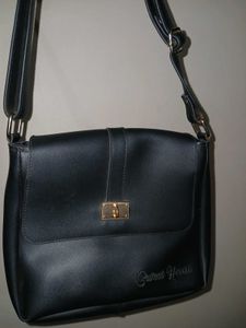 Chic Black Leather Crossbody Bag