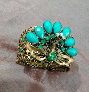 Peacock Statement Cuff Bracelet🦚