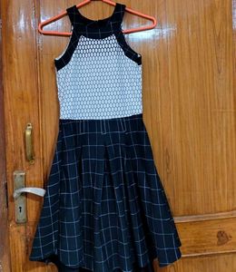 Chic Black & White Grid Dress😋✨