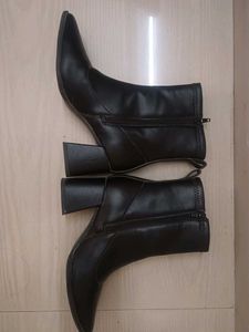 Chic Black Heeled Ankle Boots