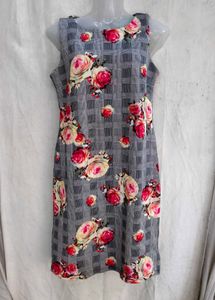 6029. Chic Rose Print Sleeveless Dress
