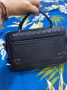 Chic Black Textured Crossbody Bag