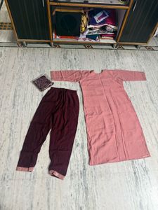 Embroidered Pink Kurta