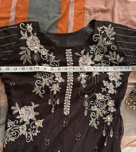Elegant Embroidered Pakistani Suit