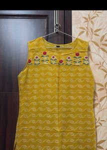 Elegant Yellow Embroidered Kurta