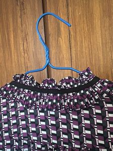 Chic Geometric Print Ruffle Blouse