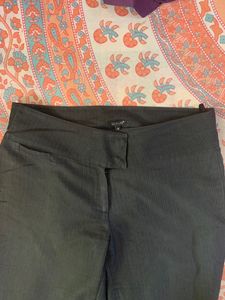 Globus Black Trouser