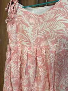 pretty pink dress.. its Unused