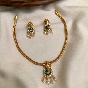 Ganesha Pendant Necklace &amp; Earring Set