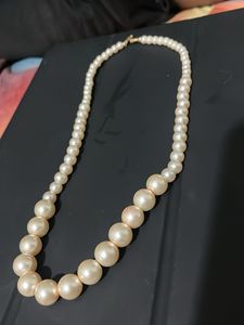 pearl necklace
