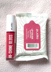 combo of 2 lipstick and remover wipes