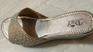 D&amp;Y Rhinestone Wedge Sandals