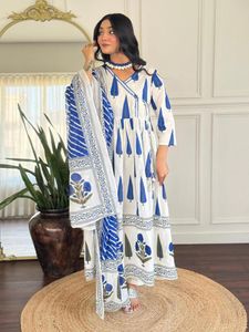 Beautiful White & Blue Kurta Set