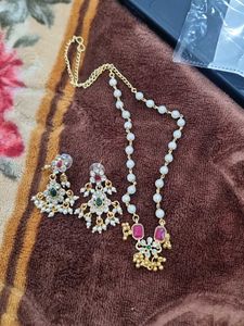 Elegant Necklace &amp; Earring Set