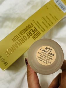High Performance Foundation - Swiss Beauty