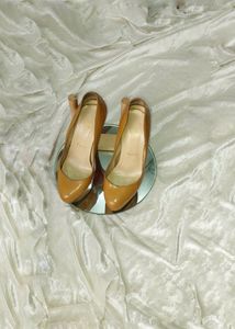 Combo Of Mustard Yellow Pencil Heels👠🌸