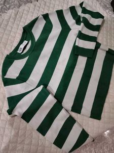ZARA croped sweater... makes you fall in love