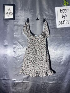 pull&amp; Bear Floral Print Mini Dress