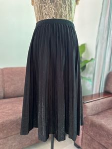 Elegant Black Pleated Skirt
