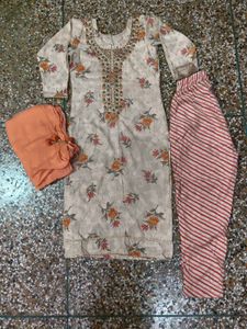Floral Embroidered Kurta set