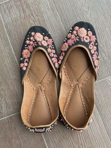 Embroidered Jutti Flats - Size Unknown